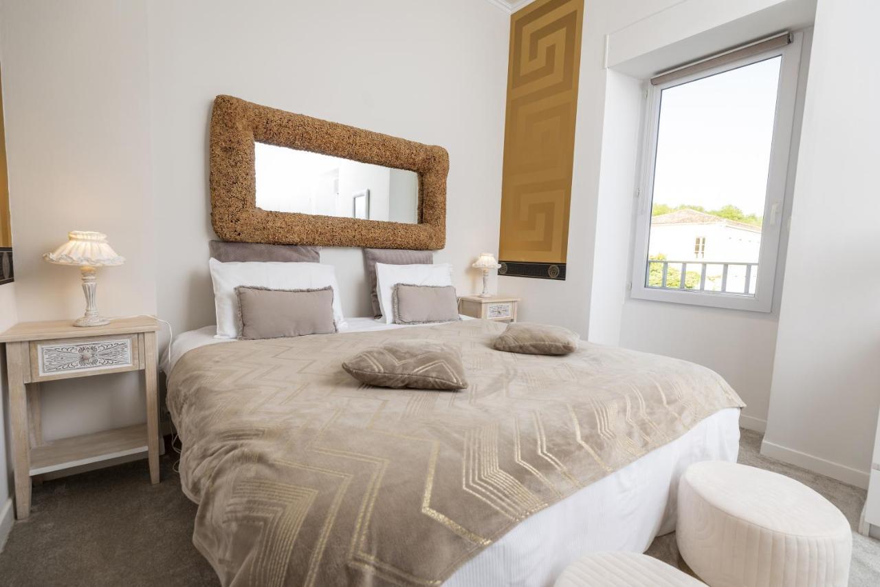 Domaine La Corniche Bed & Breakfast Bayon Bagian luar foto